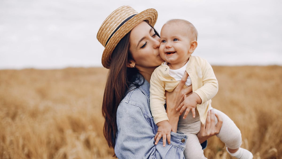 De vooroordelen van jong moeder zijn